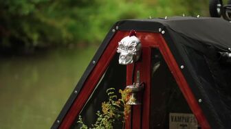 Narrow Escapes S03E14 WEB H264-RBB